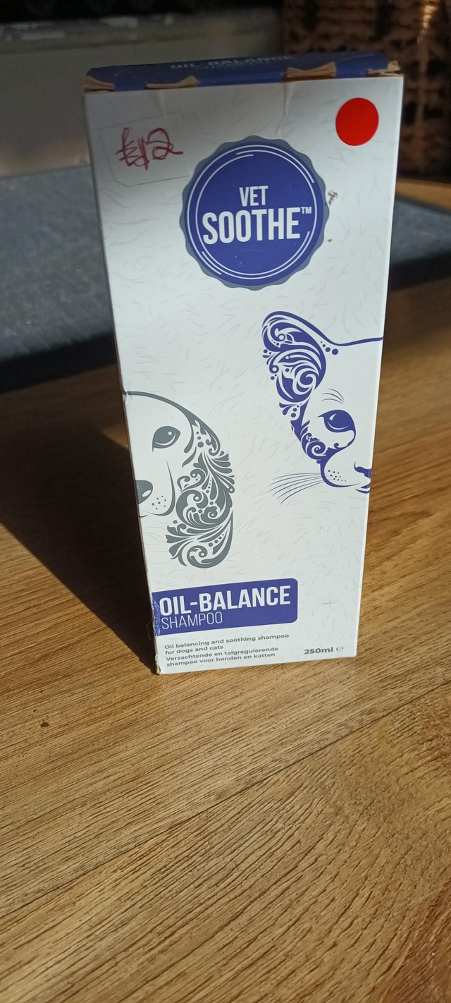 Vet sooth shampoo for dogs and cats 