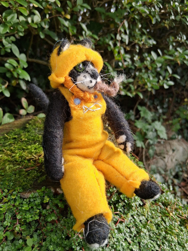 Needle Felt Captain Mackerel 