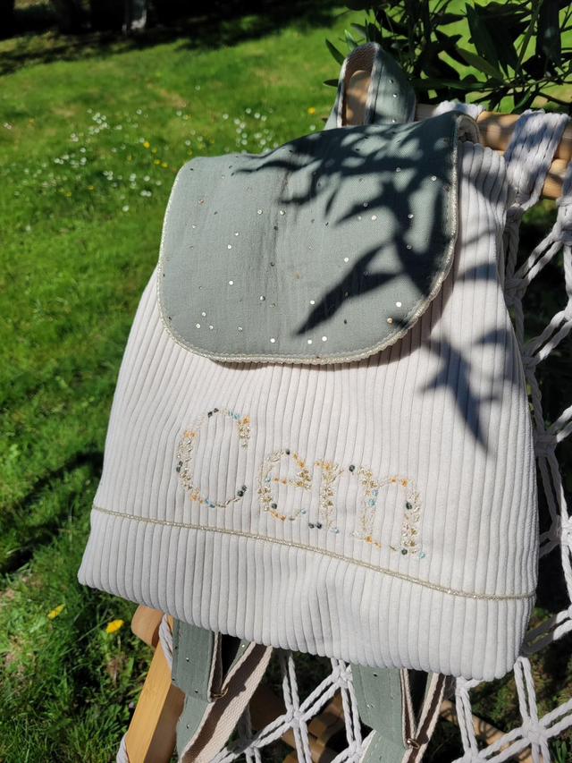 Sac à dos blanc cassé kaki