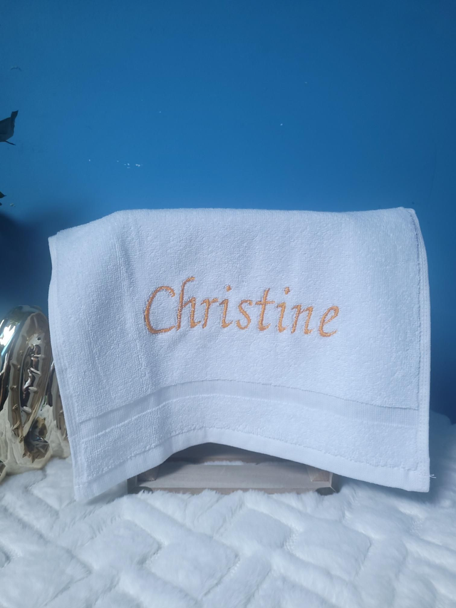 Serviette brodée Christine 