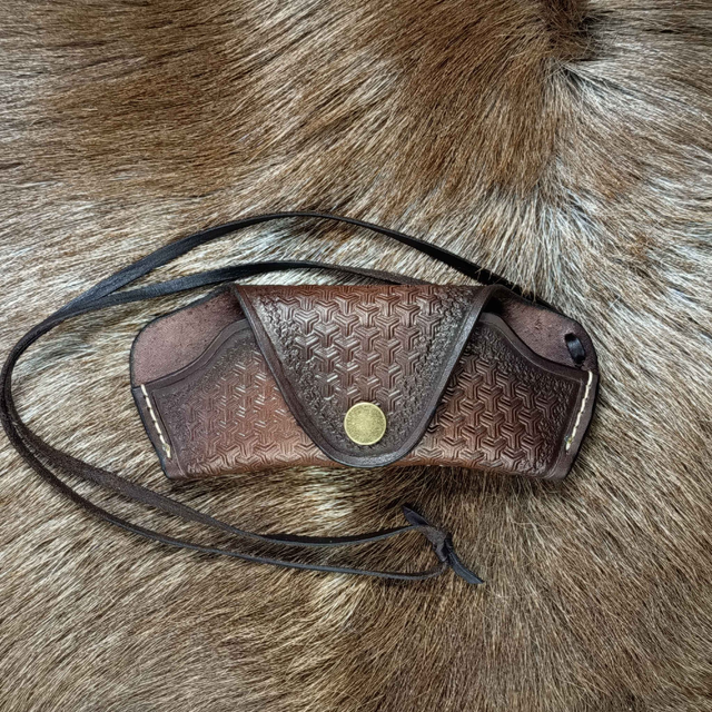 Kožené puzdro na okuliare 008