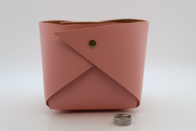 Panier de rangement en cuir rose grand modèle