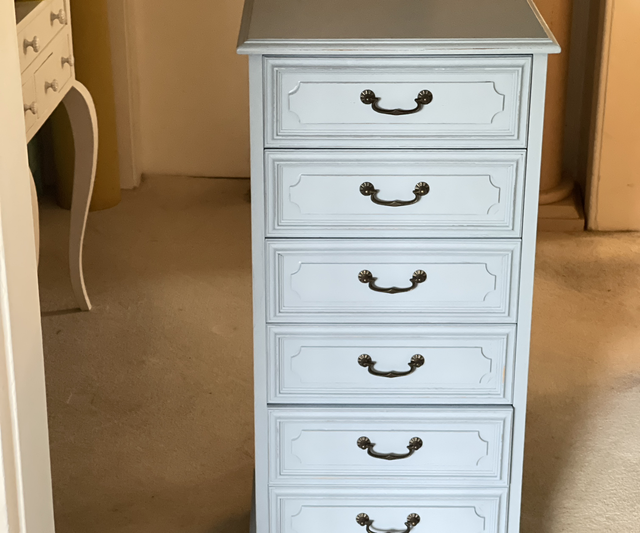 Hohe Kommode Provence Blau