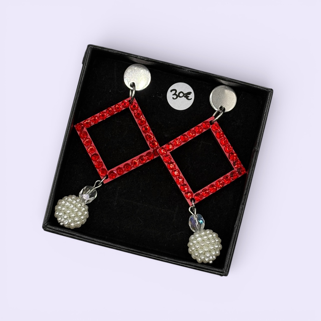 Midit spessu-korvikset