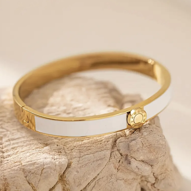 White enamel bracelet