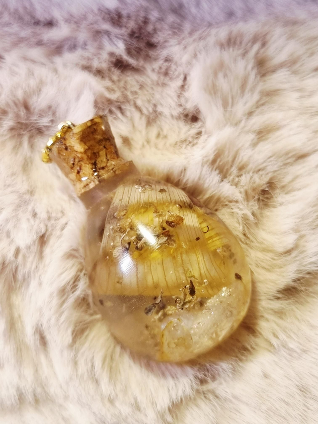 Le Pendentif Potion #55 - Joie