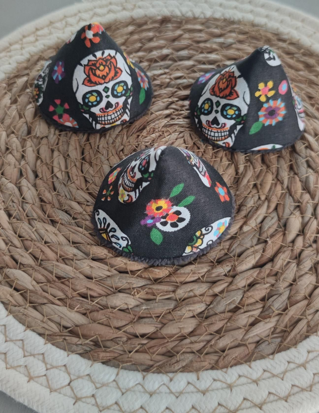 Tipi à pipi x3 têtes de mort 