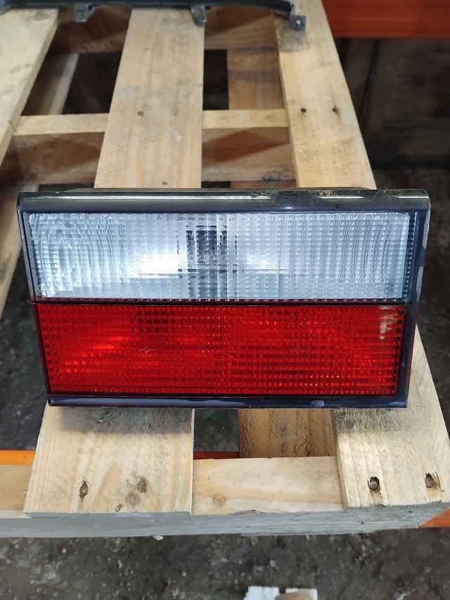 Feu arrière gauche Hayon 