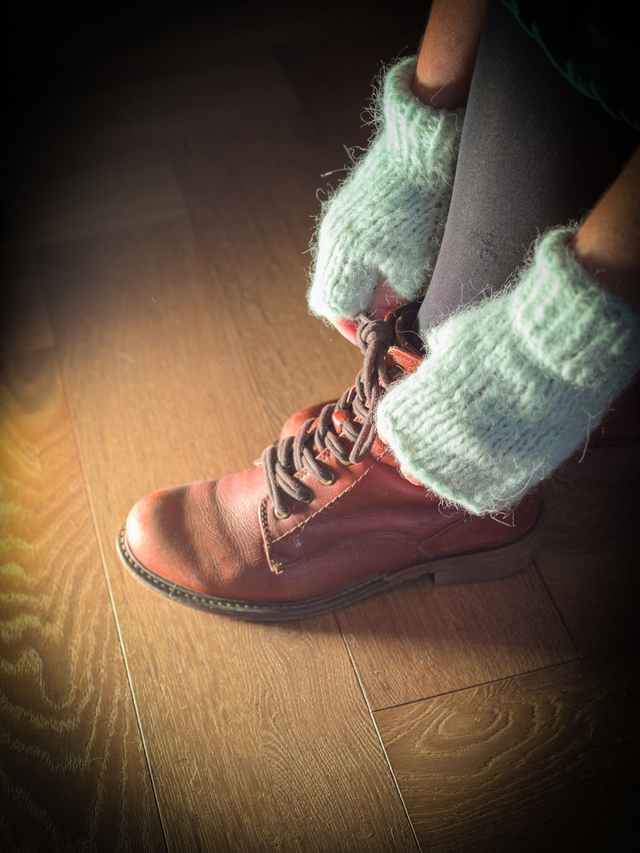 Mitaines vert pastel tricotées à la main en France mérinos alpaga soie