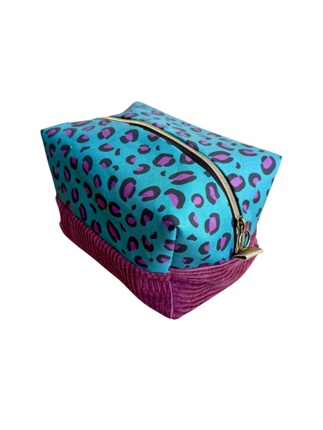 Trousse de toilette carré - tissu intérieur imperméable - LEOPARD velours prune + turquoise