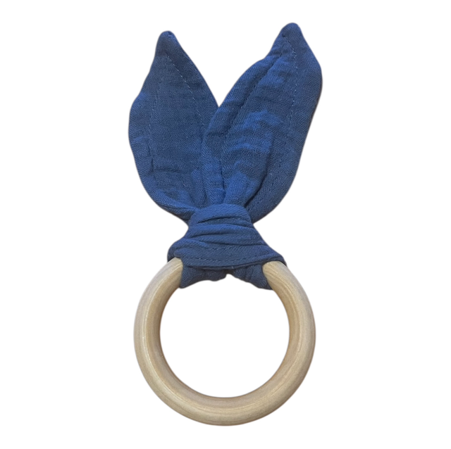 Baby Greifling aus Holz und Musselin Rauchblau