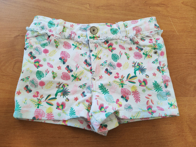 Short papillons/toucans en 3 ans
