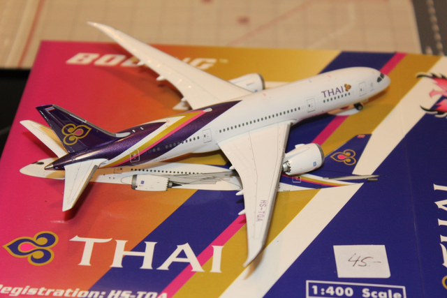 Thai B787-8 (HS-TQA), 1:400