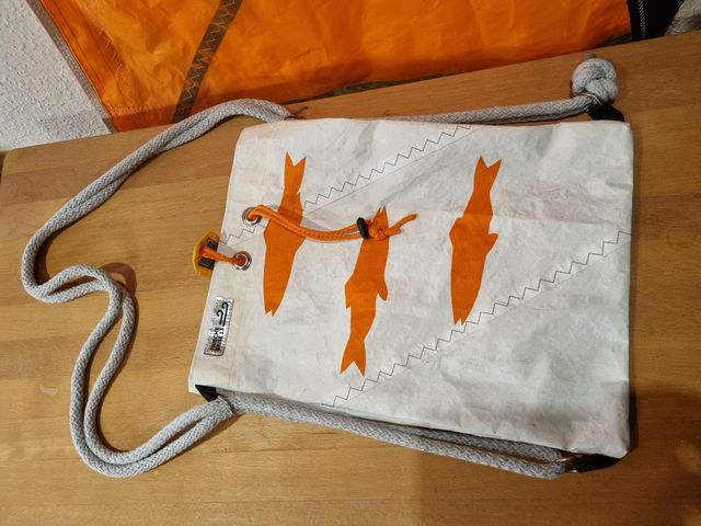 Einkaufstasche mit Rucksackfunktion