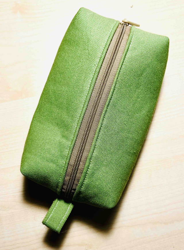 Square zip pouch - Accessory bag - Travel organizer - Storage bag - Makeup bag - Green