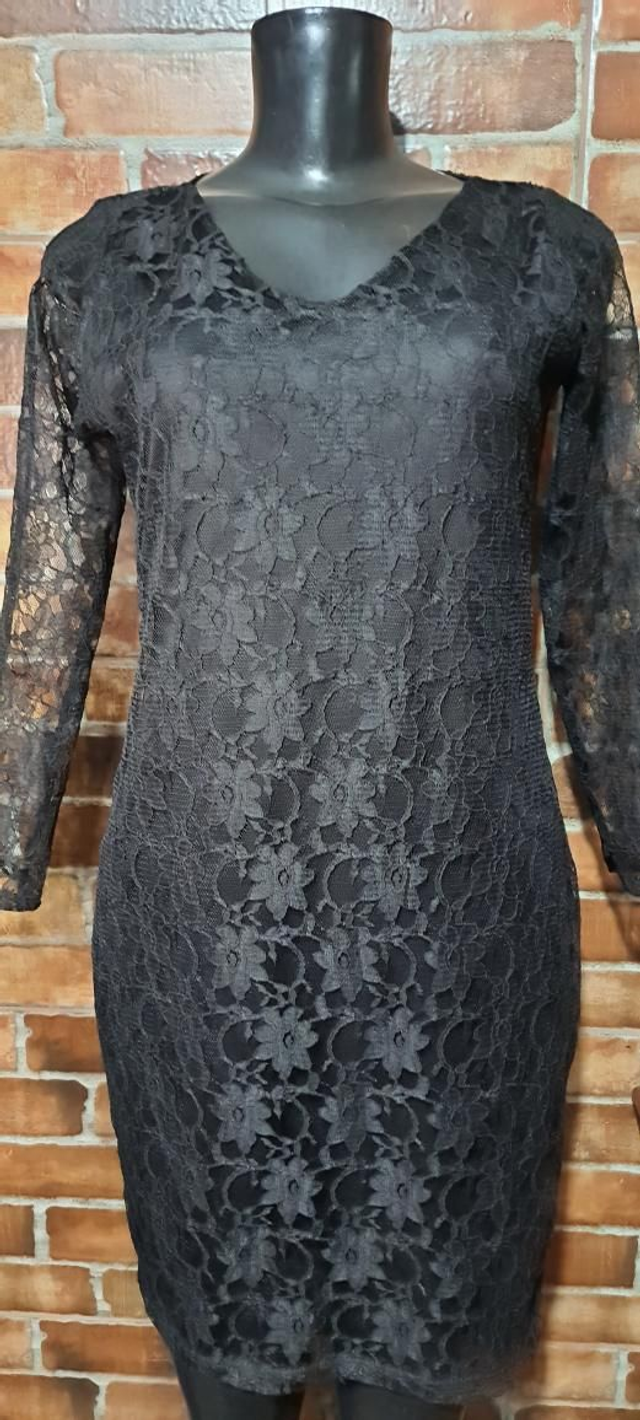 Vestido Preto de RENDA