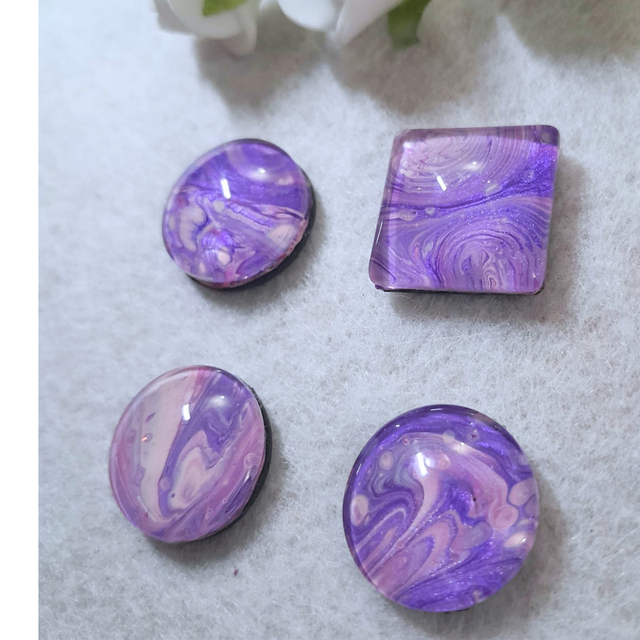 MYSTERE MAUVE - Magnets - Cabochons variés - Violet nacré et mauve