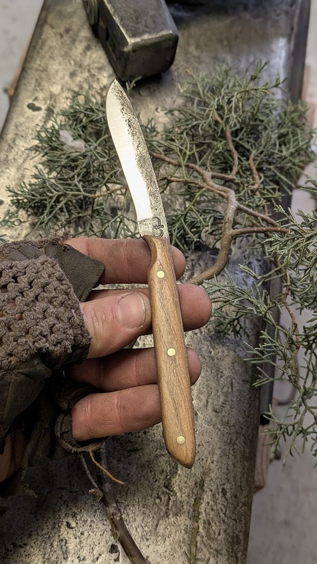 Couteau "faim" de table  