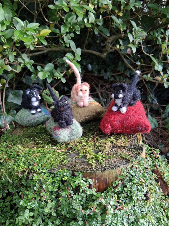 Needle Felt Mini Cats on Cushions