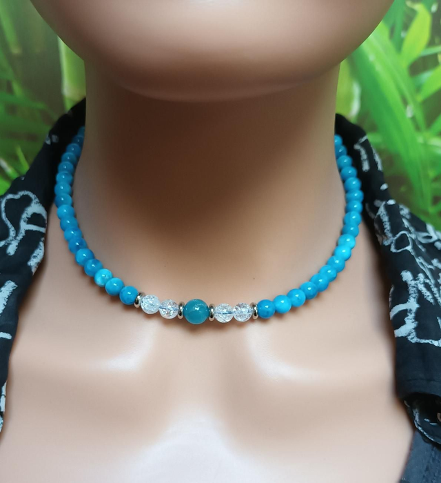 Collier en apatite bleue et cristal de roche