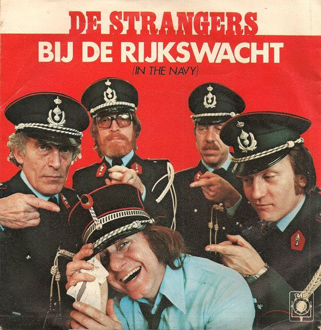 Strangers - Bij De Rijkswacht