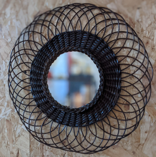 Miroir soleil en osier marron foncé