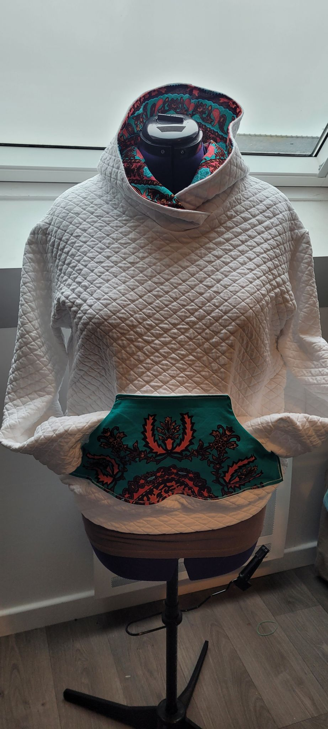 Sweat à capuche avec insert wax