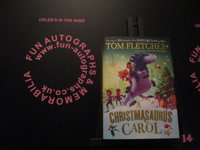 Tom Fletcher 'A Christmasaurus Carol' Authentic Autographed Hardback Book (14)