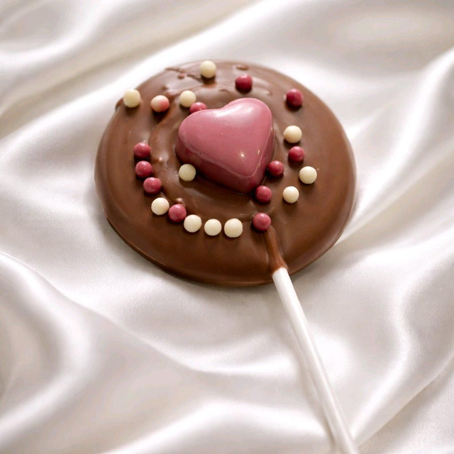 Ruby Chocolate Puddle