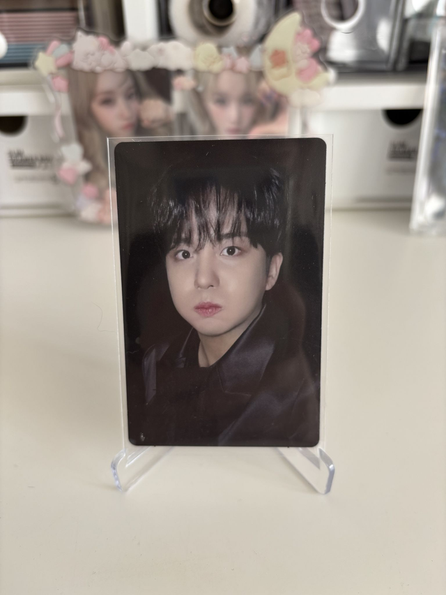 PC OFFICIEL DE JONGHO DE ATEEZ