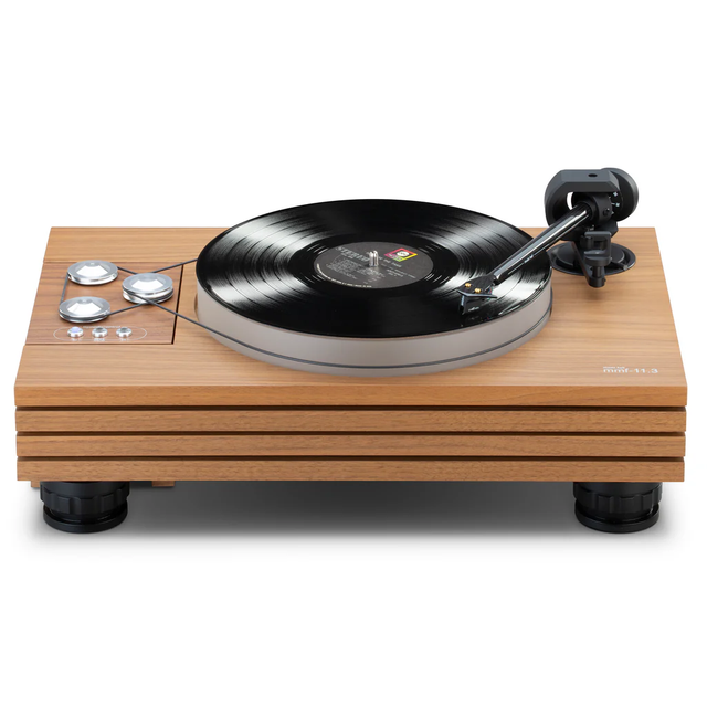 Music Hall MMF-11.3 SE Walnut Turntable