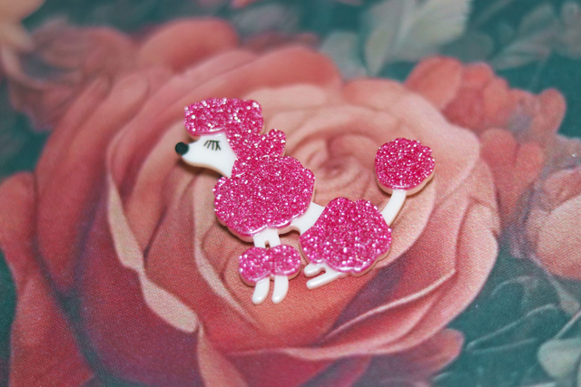 Broche • Caniche rose
