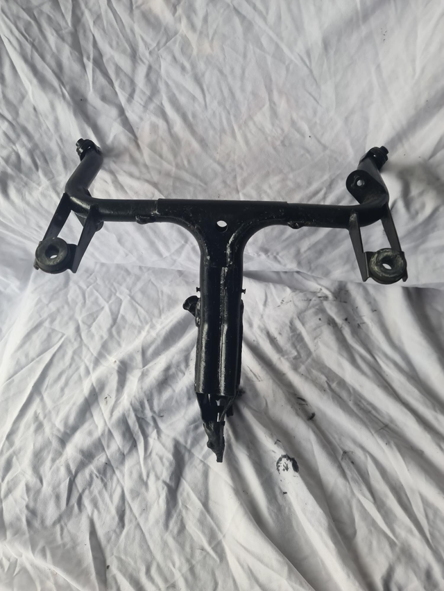 Support carénage avant