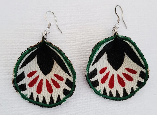 Boucles d'oreilles rondes noires/rouges/vertes