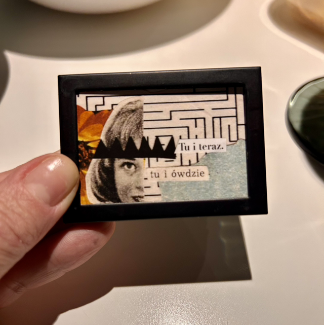 Miniaturka w ramce nr 27 - Tu i teraz, Tu i ówdzie 