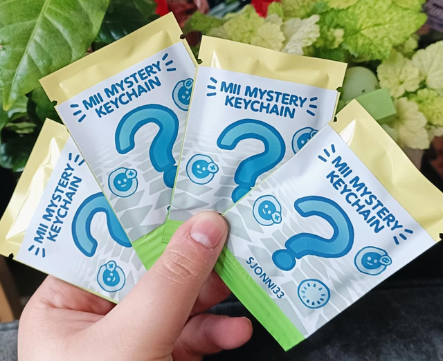 Silly guys - miistery acrylic keychain