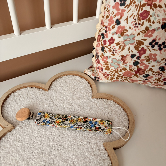 Attache tétine fleur des champs