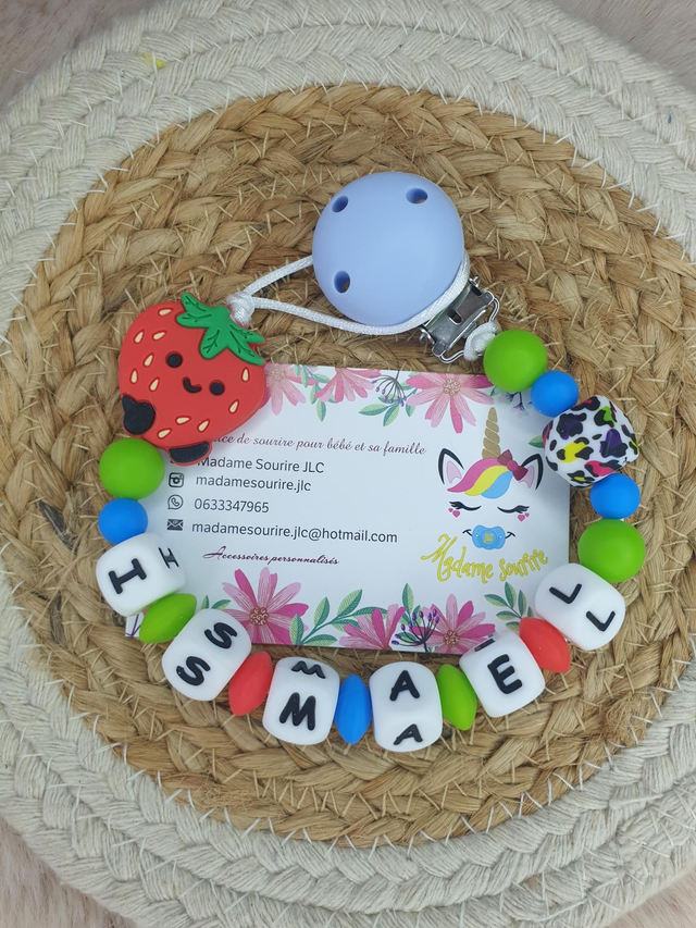 Attache tétine Fraise