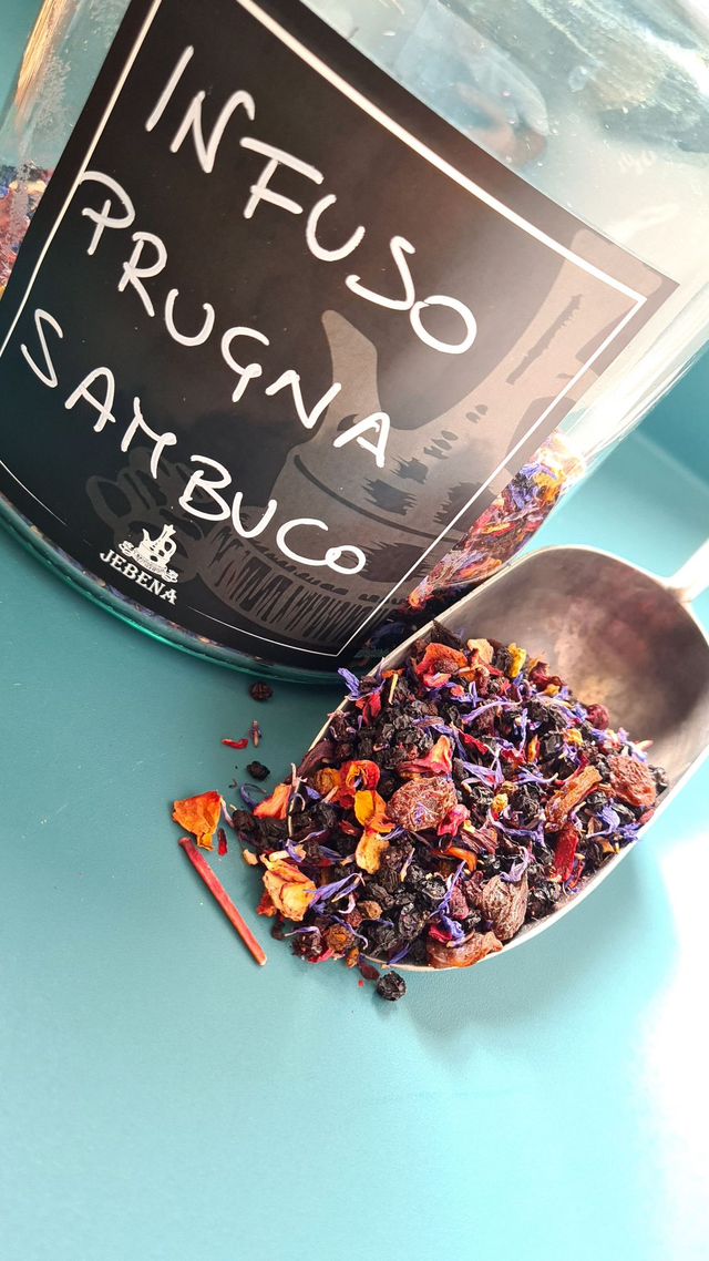Infuso &quot;mangia e bevi&quot; Prugna e Sambuco