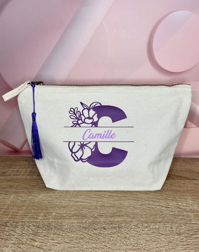 Pochette prénom et initiale fleurie PERSONNALISABLE