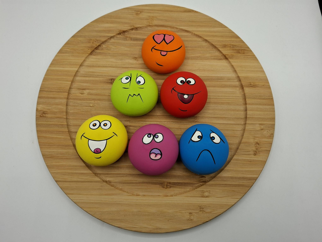 Quietschender Ball (Farbe/Optik zufällig)