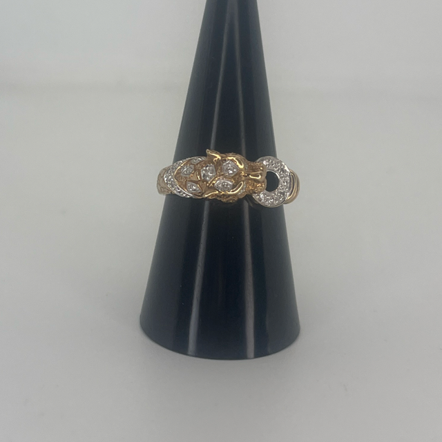 9ct Gold Diamond Leopard Head with Green Iolite Eyes.