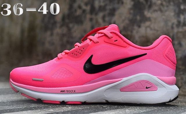 Nike Structure 26 (Vendu sans la boîte )