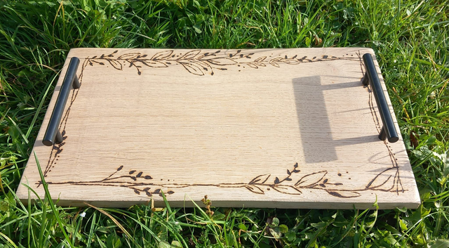 Plateau de Service avec Poignées : Élégance &amp; Praticité