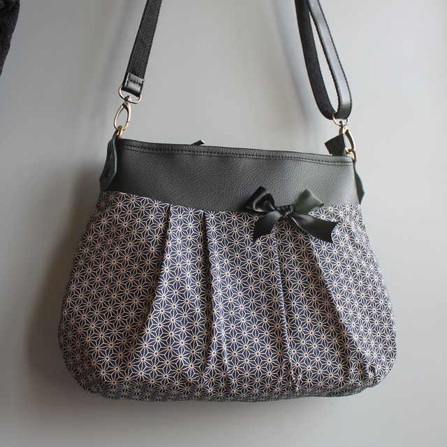 Sac à bandoulière fermeture zippée &quot;Asanoha&quot; &amp; simili cuir noir