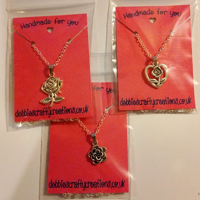 Handmade Ladies 18" Silver Coloured Rose Pendant Necklace