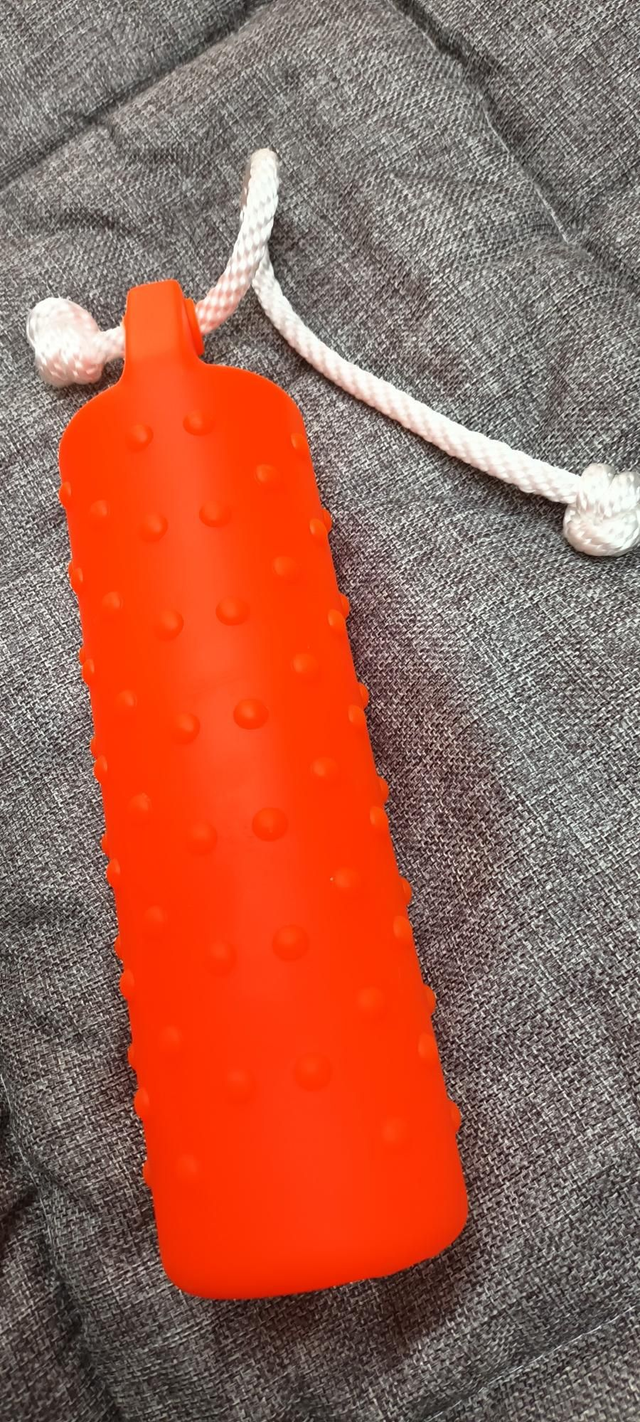 XL Bright orange retrieving toy 