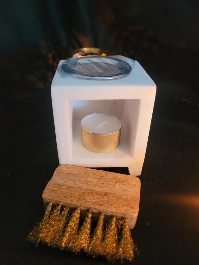 Brûle-encens en Marbre , Fleur de Vie en couleur Or – Pour poudres, herbes et résines sacrées+ brosse offerte.