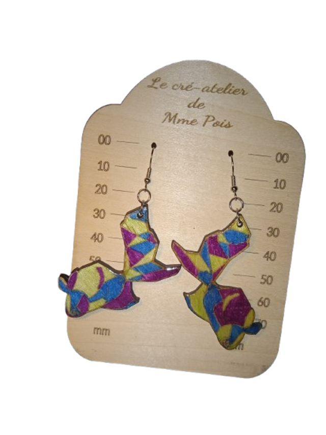 Poisson arlequin – Boucles d’oreilles artisanales en bois et résine