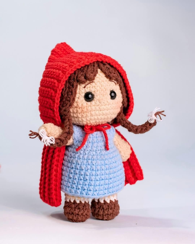 Boneca Amigurumi Chapeuzinho Vermelho Fofis